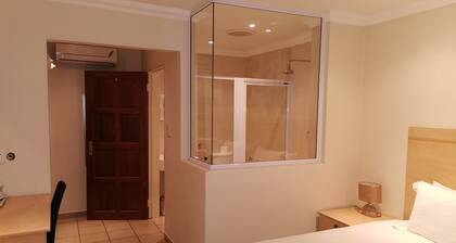 17 on 13th Guest House