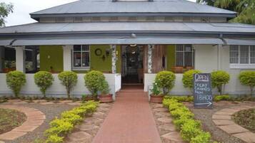 Bagian depan properti