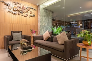 Khu tiếp khách ở sảnh