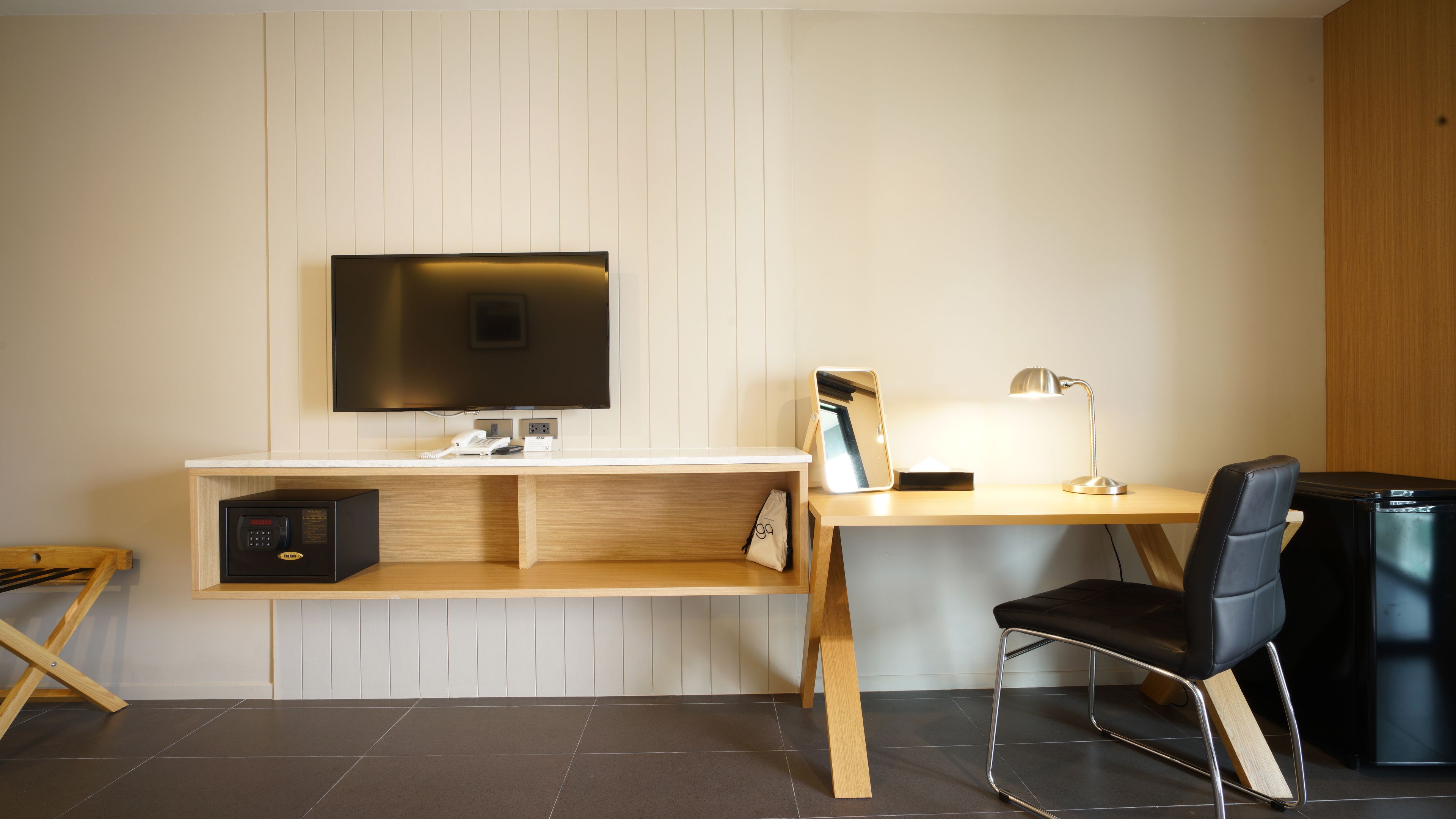 deluxe room, 1 king bed, balcony | room amenity