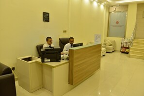 Reception - Binayat Hama Serviced Apartments (Al Jubail)