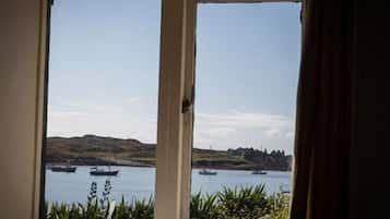 Suite, Ensuite | View from property