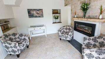 Habitación Confort doble, baño privado (Standard Double) | Salón