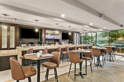 Sonesta Hotel Baltimore Inner Harbor