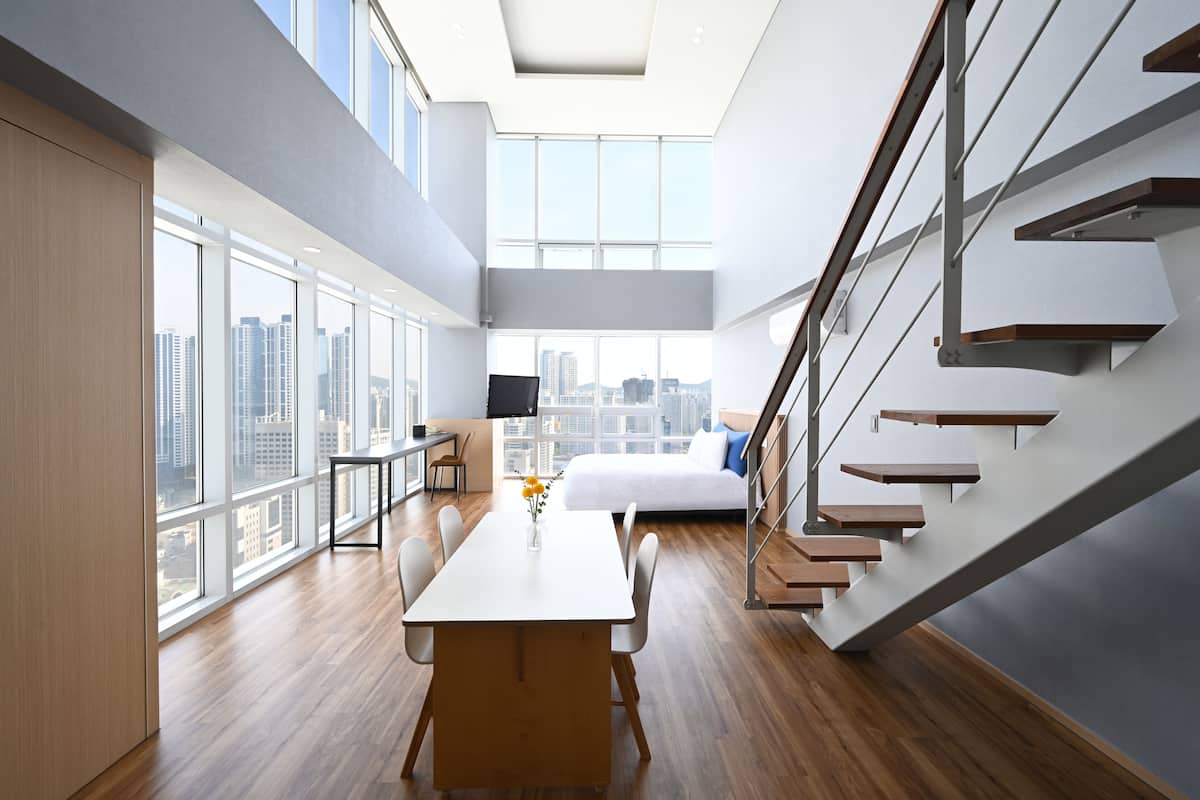 Superior Suite (No View) | Living area