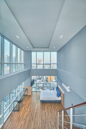 In-room safe, desk, free WiFi, bed sheets - Kolon Seacloud Hotel (Busan)
