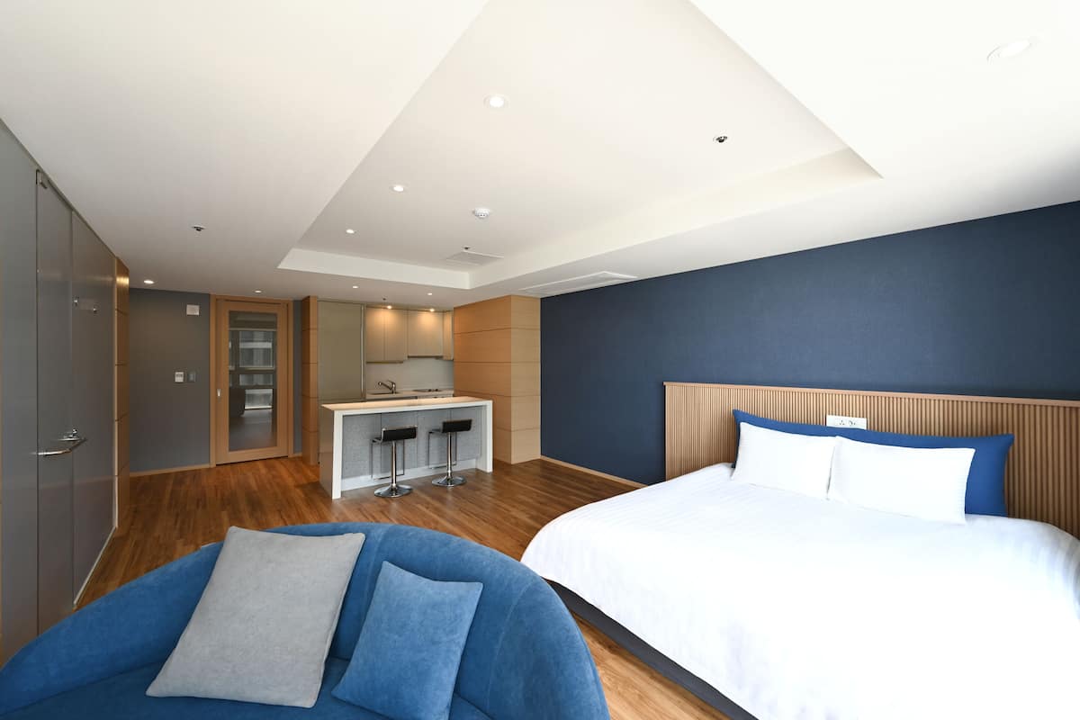 1 bedroom, in-room safe, desk, free WiFi