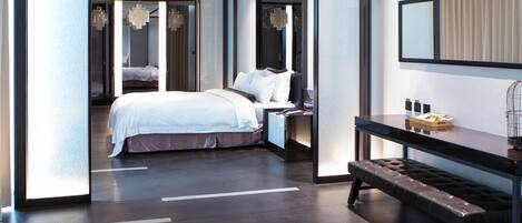 Presidential Suite (Check in time starts from 6pm) | Desk, iron/ironing board, free WiFi