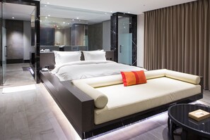 Desk, iron/ironing board, free WiFi - All-Ur Boutique Motel - Xin-Jhung Branch (New Taipei City)