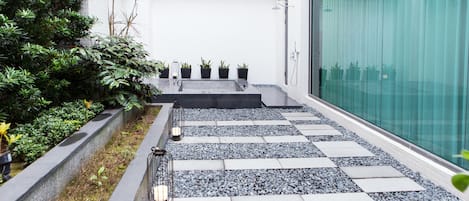 Presidential Suite (Check in time starts from 6pm) | Terrace/patio