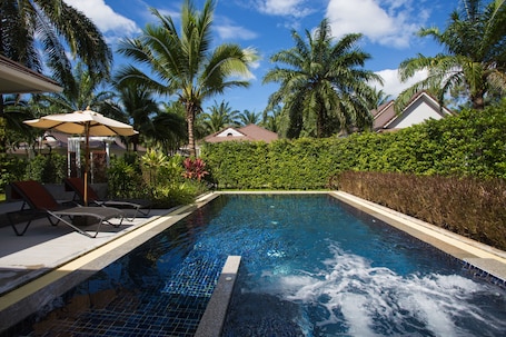 Outdoor pool. Alisea Pool Villas