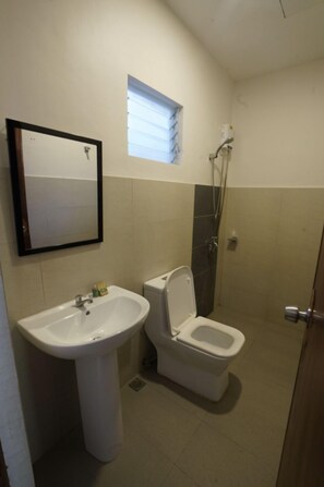 Room, 2 Single Beds, Garden View | Bathroom | Shower, bidet, towels - Anaya Beach Resort (Bantayan)