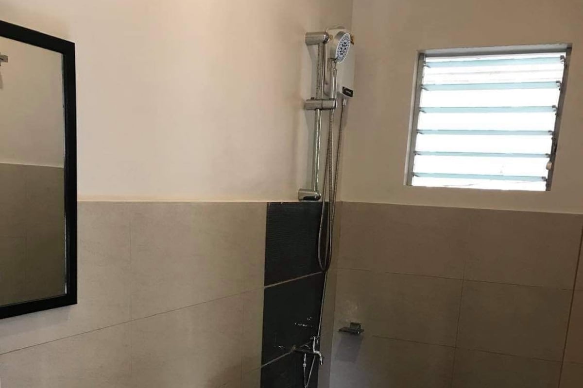 Bathroom | Shower, bidet, towels