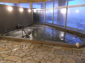 室内 SPA 浴缸