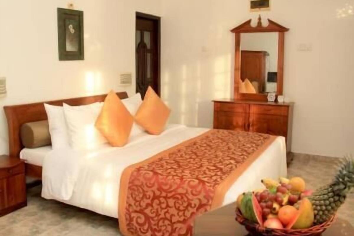 Premium bedding, desk, soundproofing, iron/ironing board