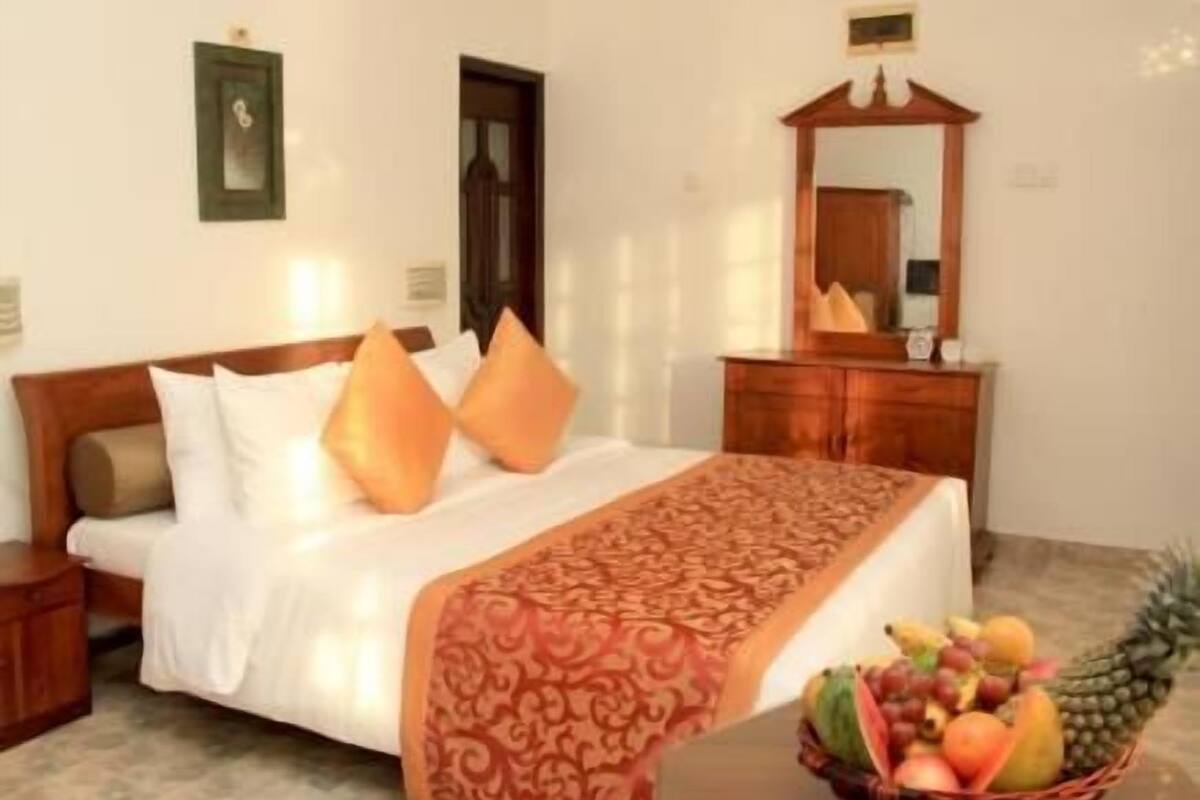 Ropa de cama de alta calidad, escritorio y insonorización