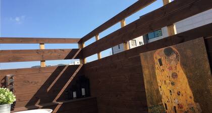 KOTEL YAJA sadang art gallery