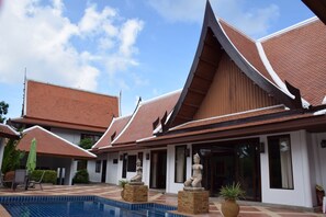 Mặt tiền nơi lưu trú