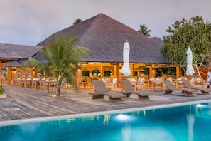 Outdoor pool, free cabanas, pool umbrellas