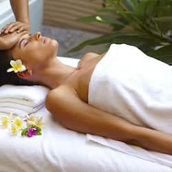 Couples treatment rooms, sauna, hot tub, steam room, body treatments