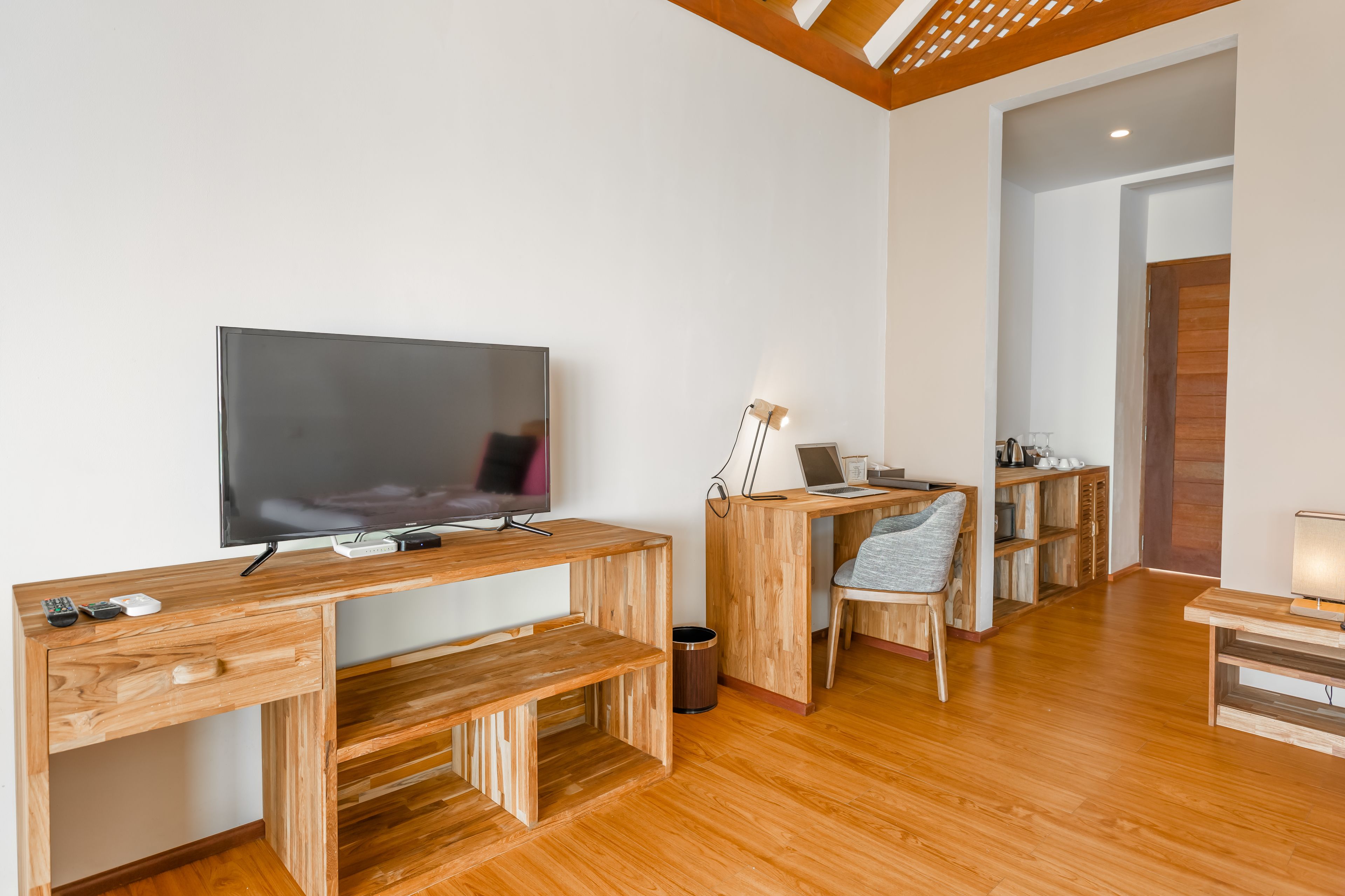 beach villa | premium bedding, pillow-top beds, minibar, in-room safe