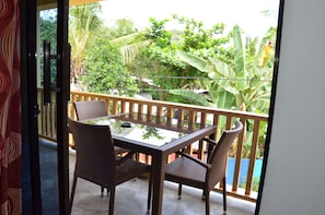 Standard Twin Room | Balcony