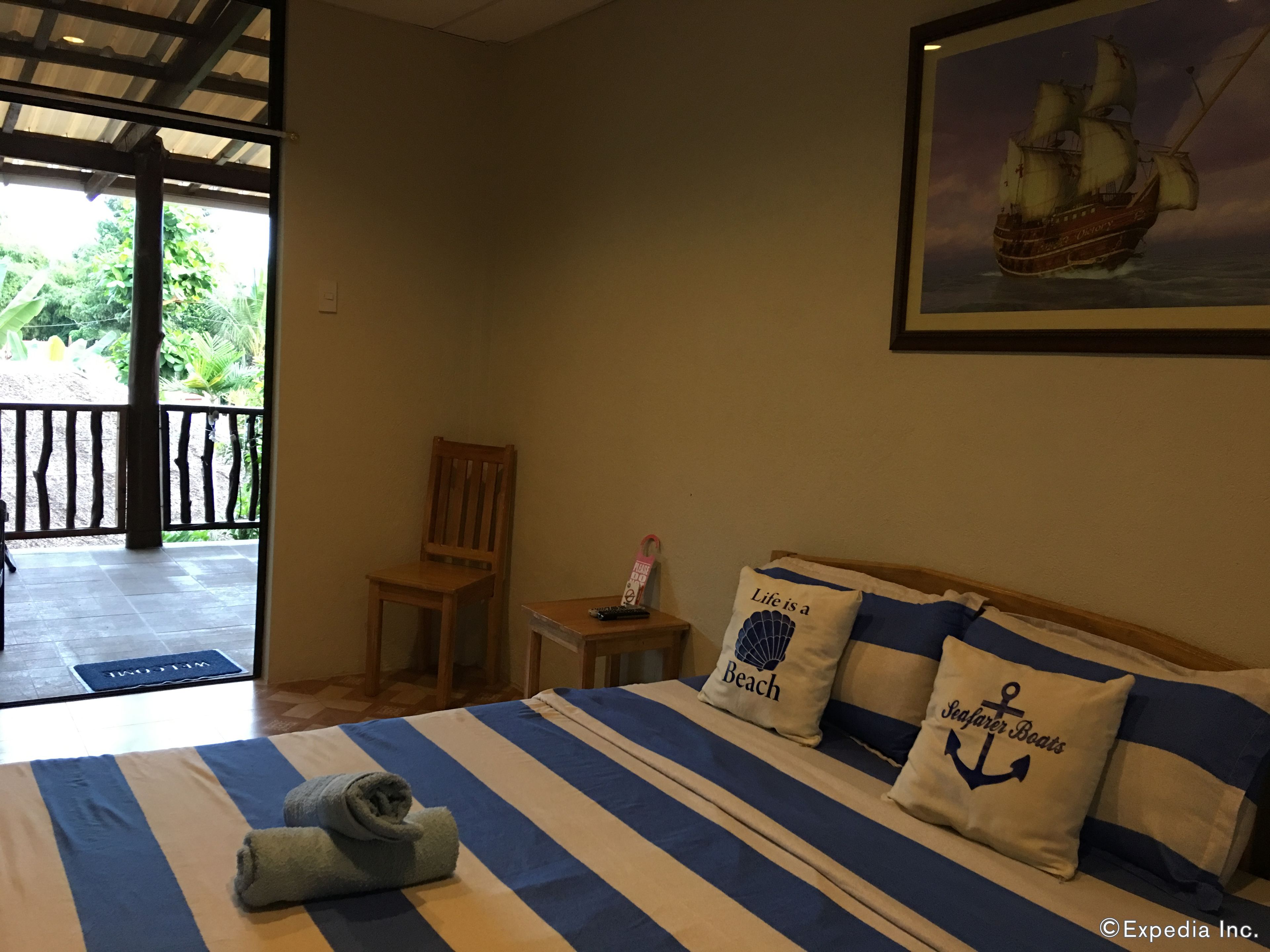 Minibar, in-room safe, free WiFi, bed sheets