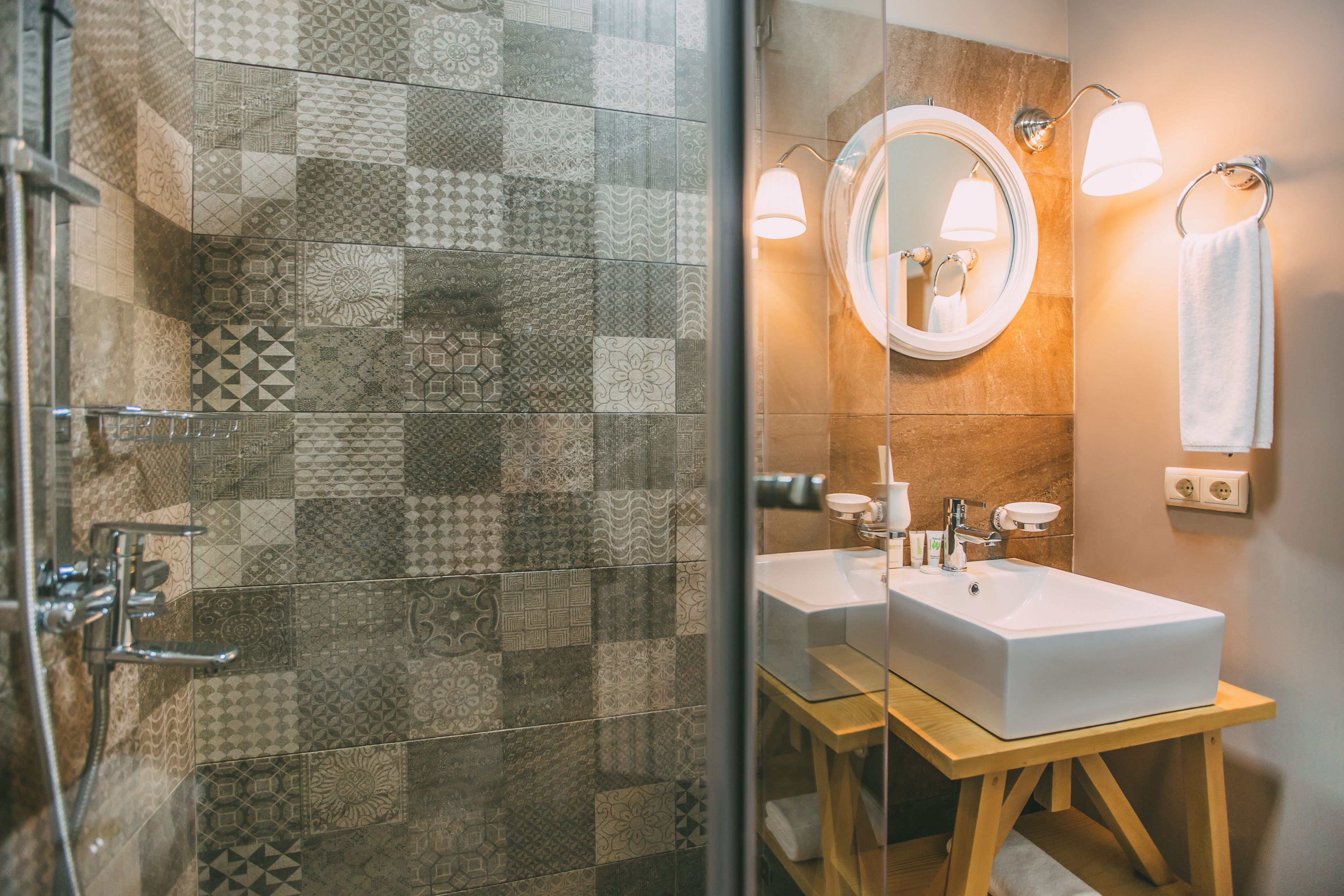 standard double or twin room | bathroom | shower, free toiletries, slippers, towels