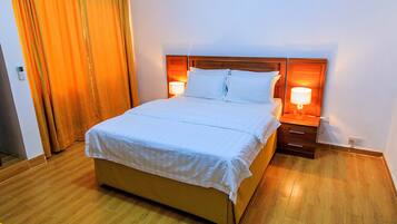 Double Room, 1 Bedroom, Balcony | Minibar, individually decorated, individually furnished, desk