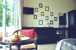 Deluxe Room | 客室の設備とサービス