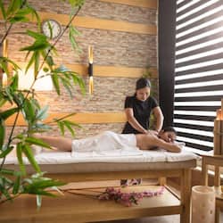 Couples treatment room(s), sauna, hot tub, steam room