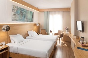 Premium bedding, desk, laptop workspace, soundproofing - Istanbul Medikal Termal Hotel (Tuzla)