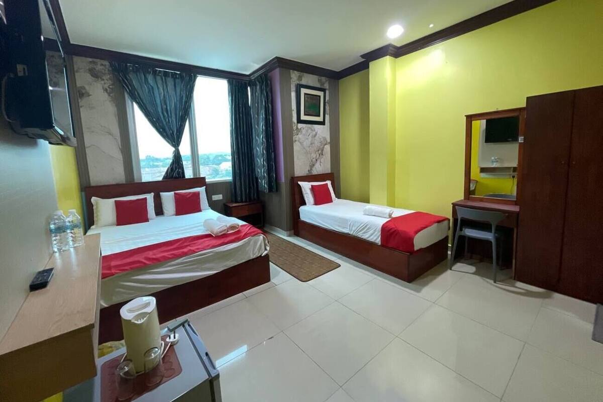 Suíte superior, várias camas | Escrivaninha, quartos à prova de som, Wi-Fi de cortesia