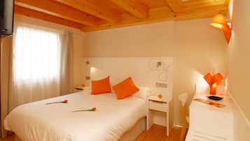 Basic Double Room, 1 Bedroom | In-room safe, desk, blackout drapes, cribs/infant beds