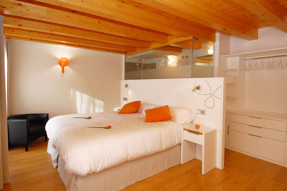 In-room safe, desk, blackout curtains, cots/infant beds
