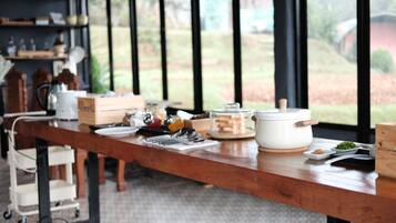 Free buffet breakfast