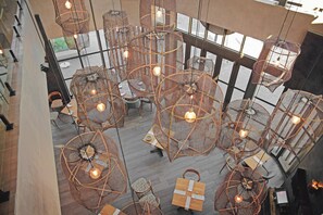 Breakfast, lunch, dinner served; Asian cuisine  - The Capital Menlyn Maine (Pretoria)
