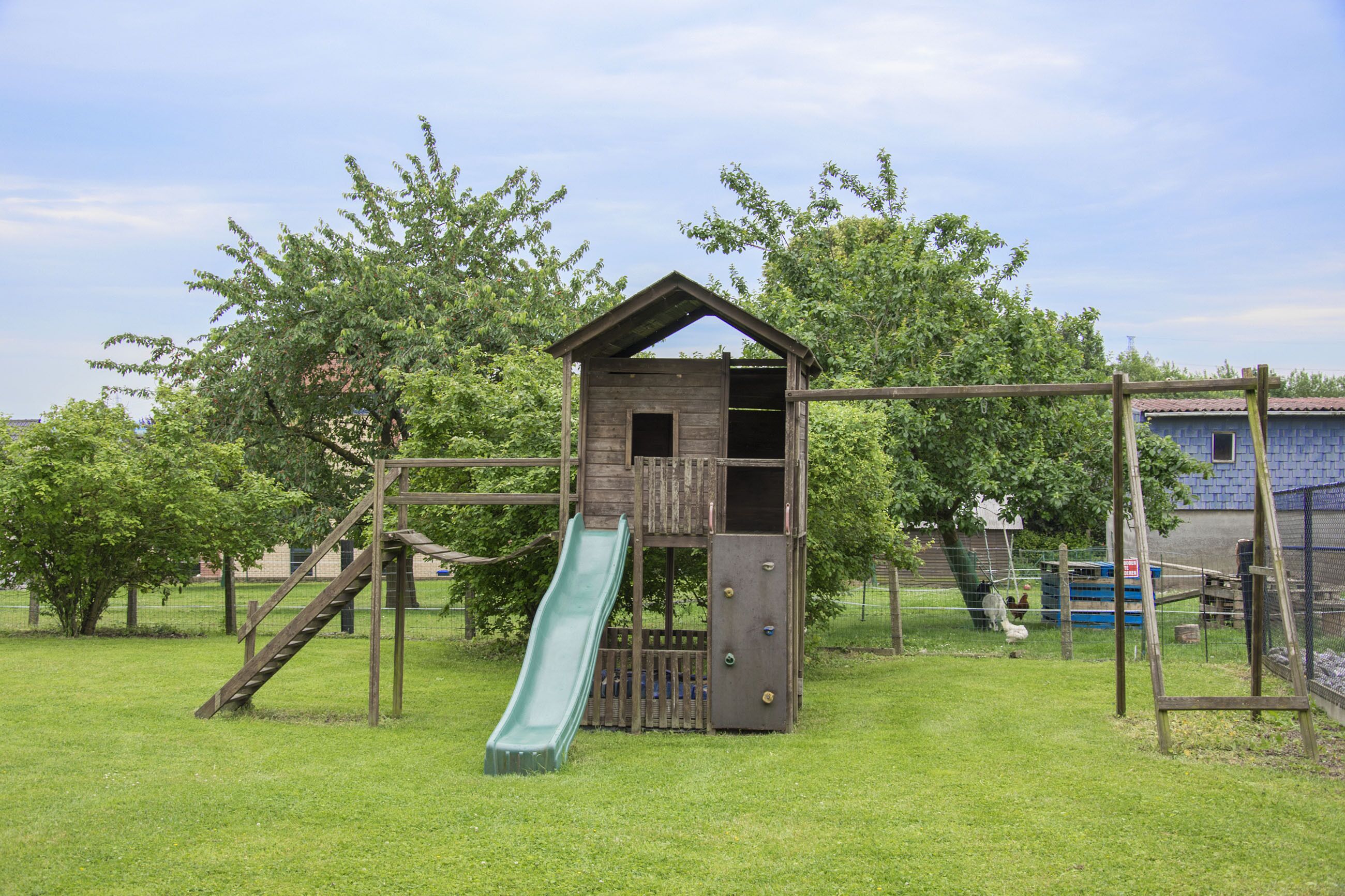 Área de juegos infantiles al aire libre