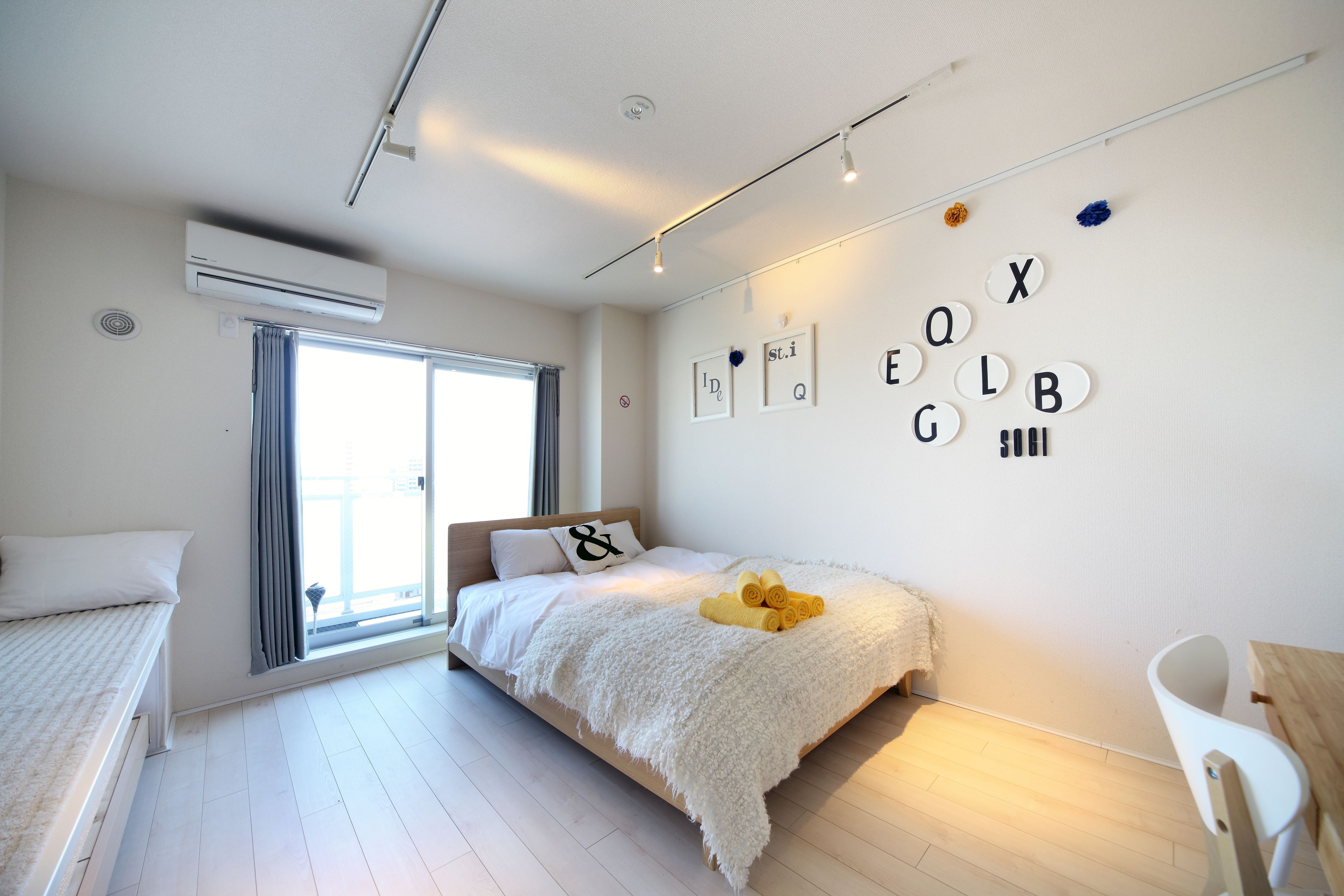 #701 | iron/ironing board, free wifi