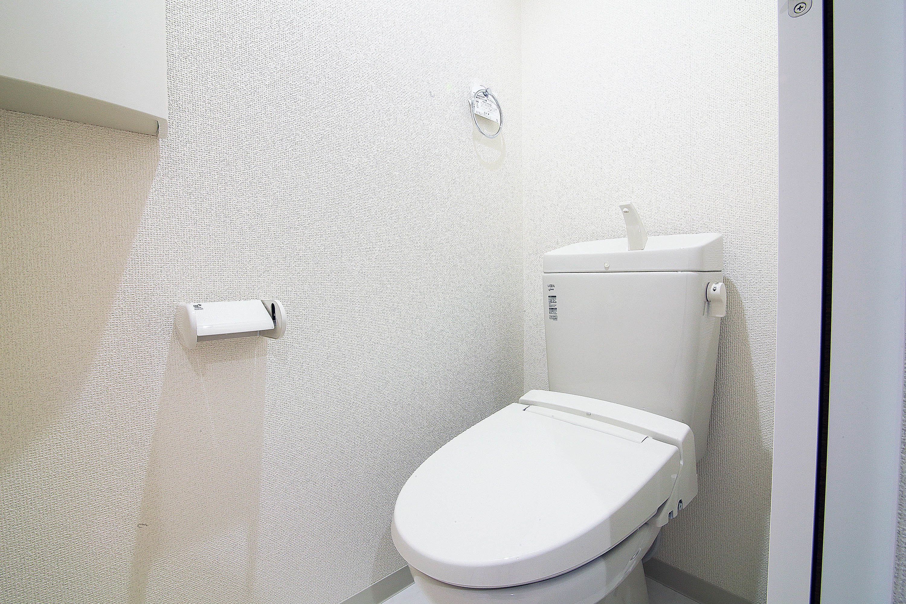 #301 | iron/ironing board, free wifi