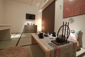 #302 | Iron/ironing board, free WiFi - The Sorapia Tokyo (Tokyo)