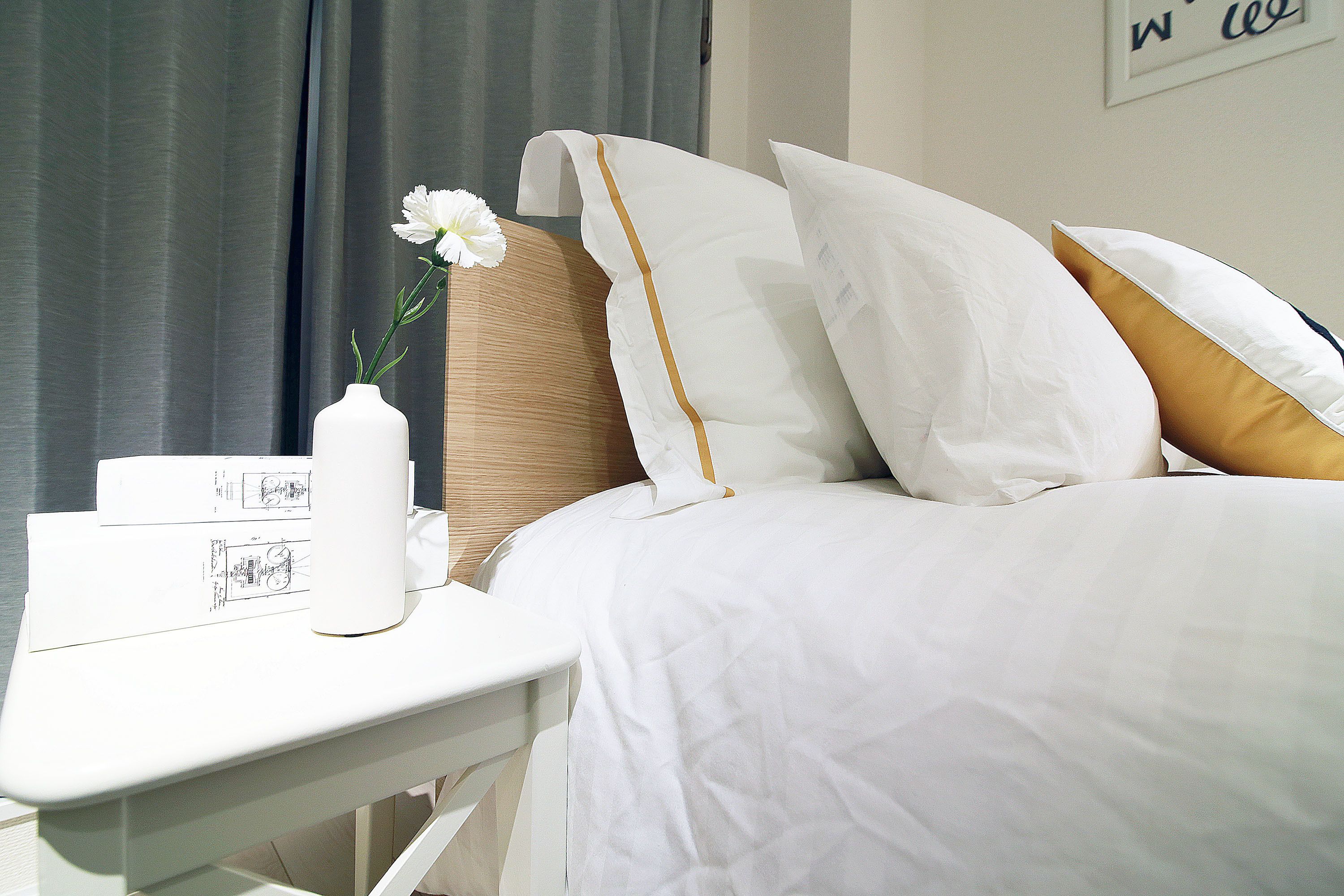 #701 | iron/ironing board, free wifi