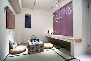 #302 | Iron/ironing board, free WiFi - The Sorapia Tokyo (Tokyo)