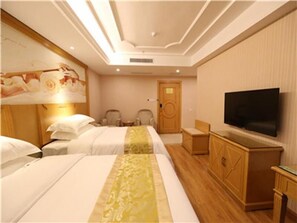 Premium bedding, in-room safe, desk, blackout drapes