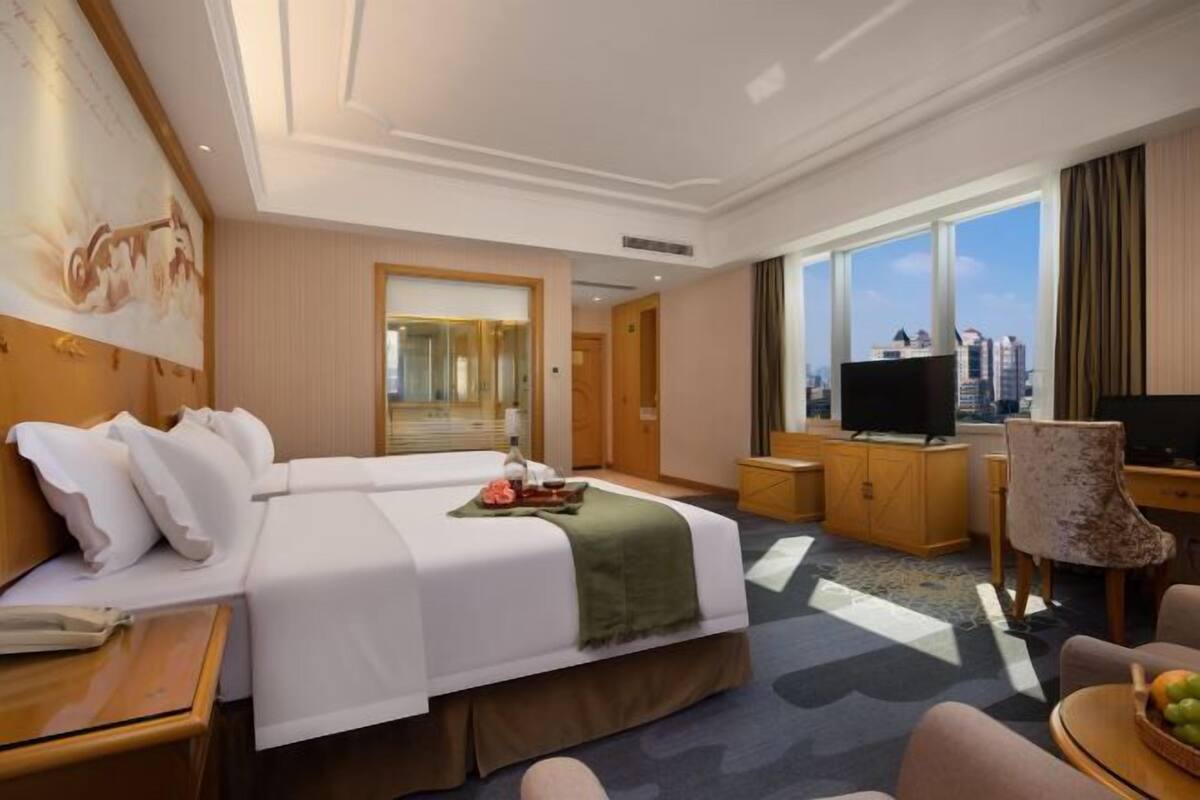 Premium bedding, in-room safe, desk, blackout curtains