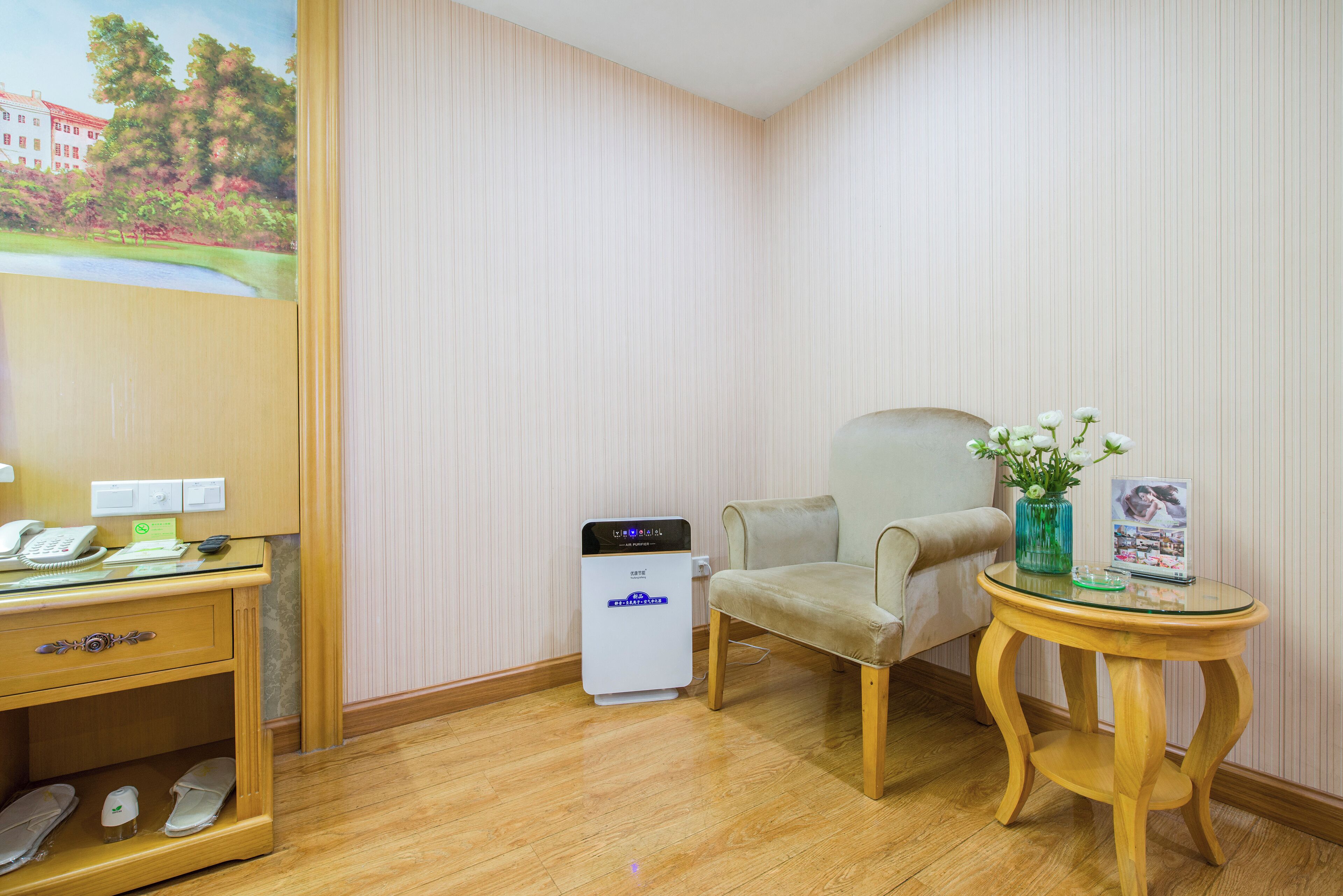 deluxe room | premium bedding, in-room safe, desk, blackout curtains