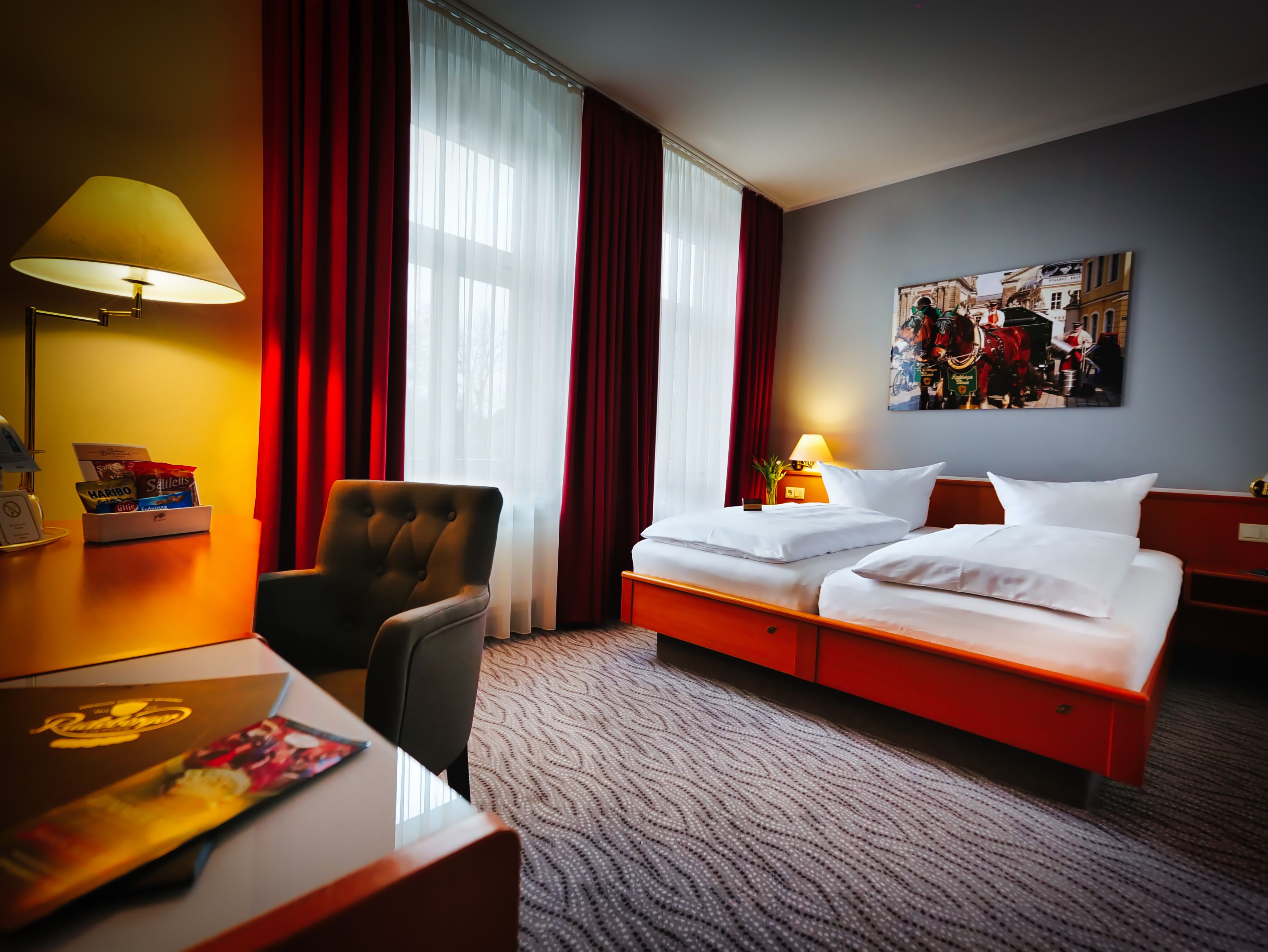 standard double room | desk, cots/infant beds, rollaway beds, free wifi