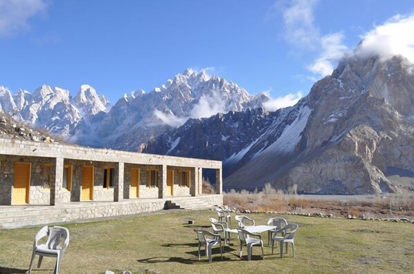 Mountain view - Sarai Silk Route (Pasu)