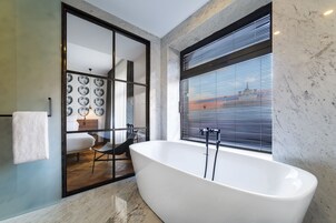 Double Room (Relaxation Room) | Minibar, in-room safe, desk, soundproofing