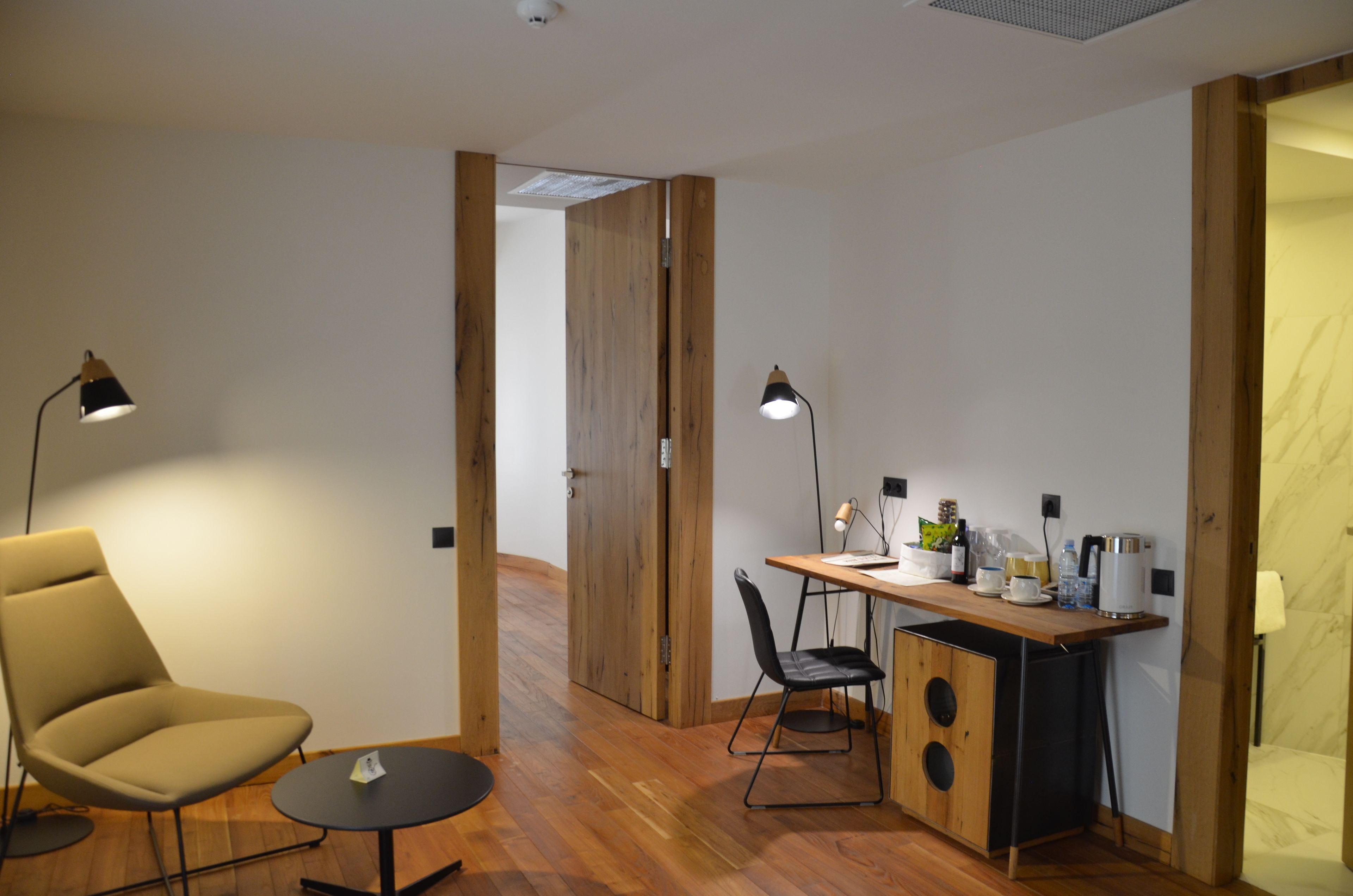 double room (relaxation room) | minibar, in-room safe, desk, soundproofing